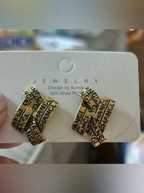 Fashion Jewelry Gold-Tone Logo Wrap vintage style inspired POST Earrings, NEW
